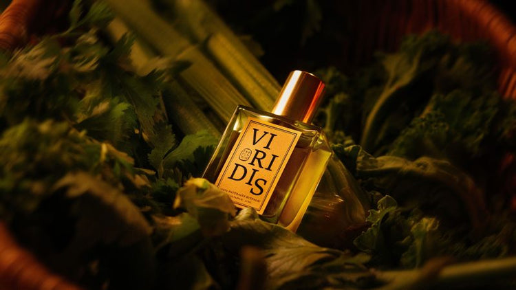 Natūralūs kvepalai VIRIDIS, parfumerės Laimės Kiškūnės mokinių darbai