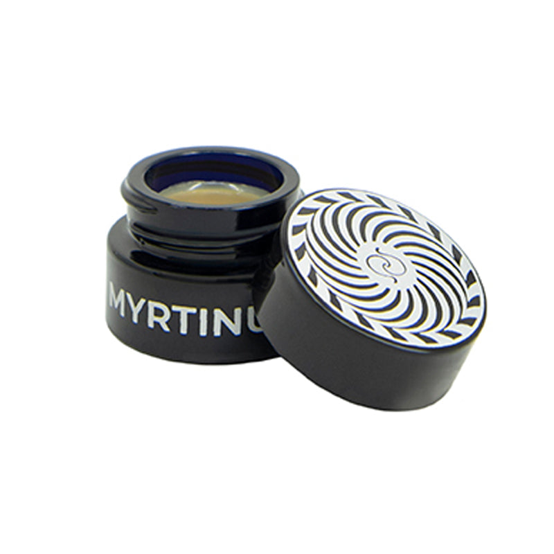 Subtilus prieskoniškas gėliškumas. 100% natūralūs, botaninės parfumerijos kvepalai. Pagal senovinę formulę atkurti Unda Prisca parfumerės, kvapų tyrinėtojos ir menininkės Laimės Kiškūnės.