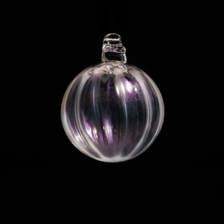 Rankų darbo Kalėdiniai stiklo papuošalai