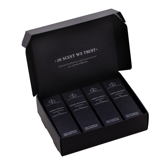 100% natūralių, nišinės botaninės parfumerijos kvepalų rinkinys. Sukurta Unda Prisca parfumerės, kvapų tyrinėtojos ir menininkės Laimės Kiškūnės.