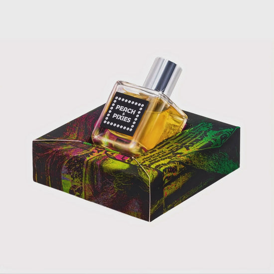 100% natūralūs, nišinės botaninės parfumerijos kvepalai, sukurti parfumerės, kvapų tyrinėtojos ir menininkės Laimės Kiškūnės.